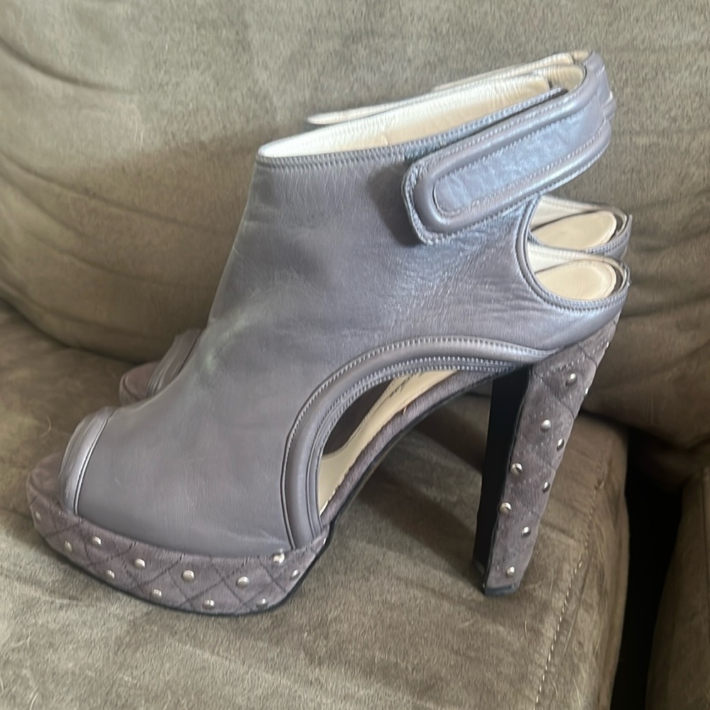 Woman’s Bruno Bordese open toe heels